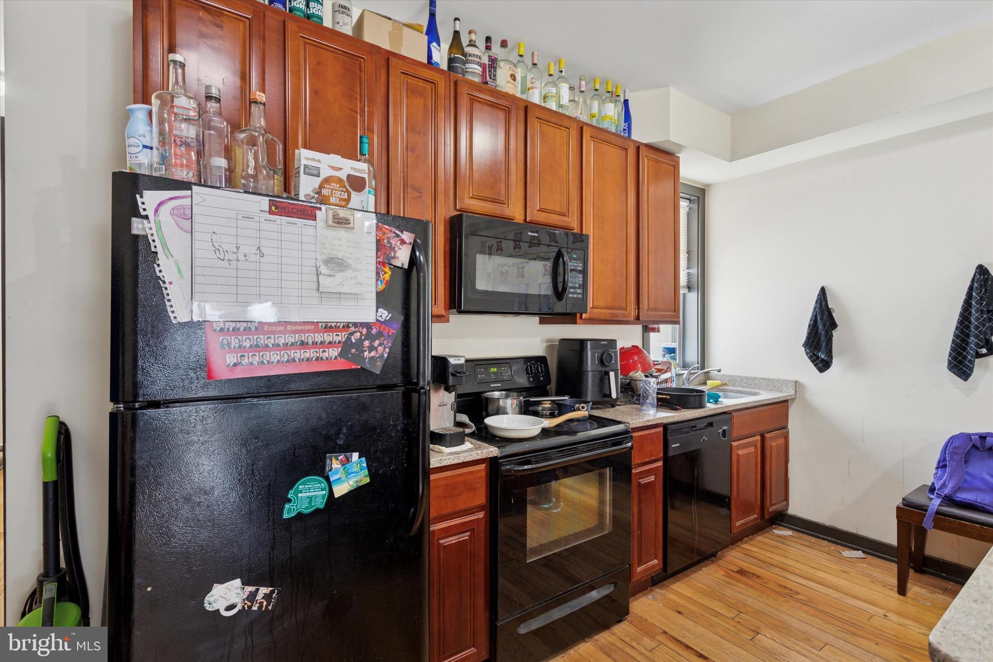 1911 N Gratz St