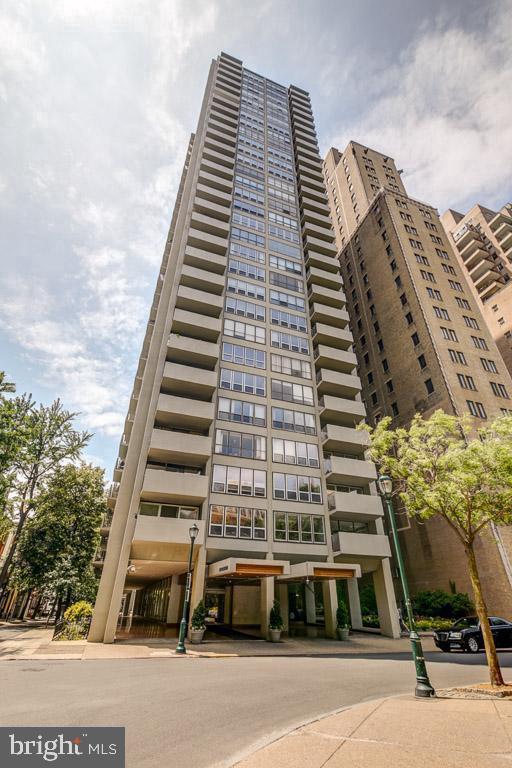 224-30 W. Rittenhouse #1108