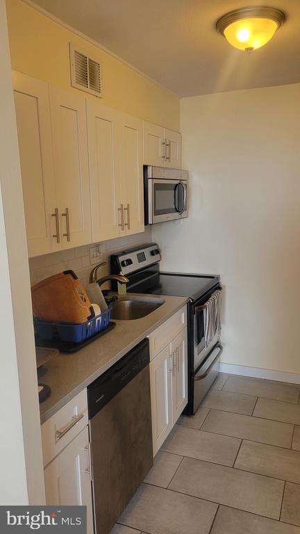 224-30 W. Rittenhouse #1108