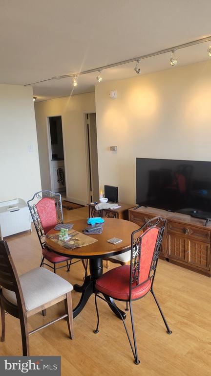 224-30 W. Rittenhouse #1108