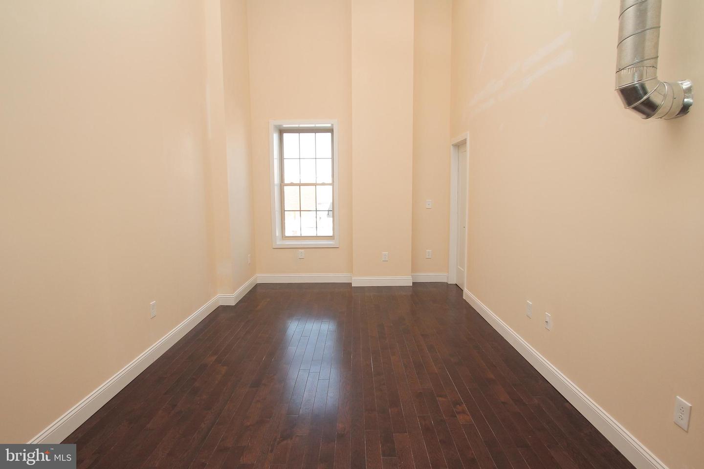 1218-20 S 8TH ST #6