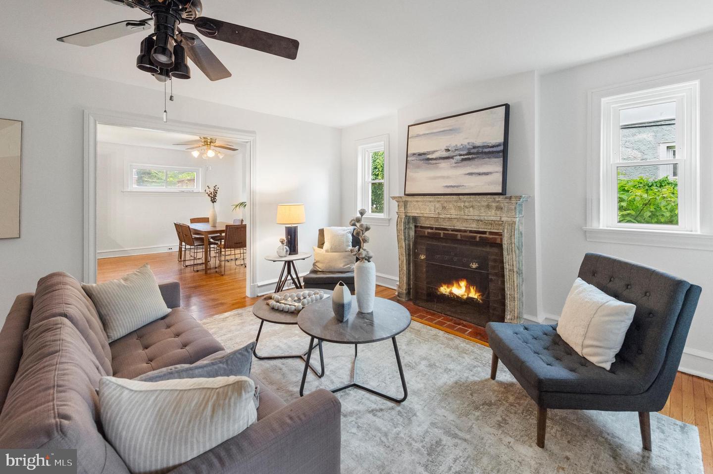 215 W Durand St