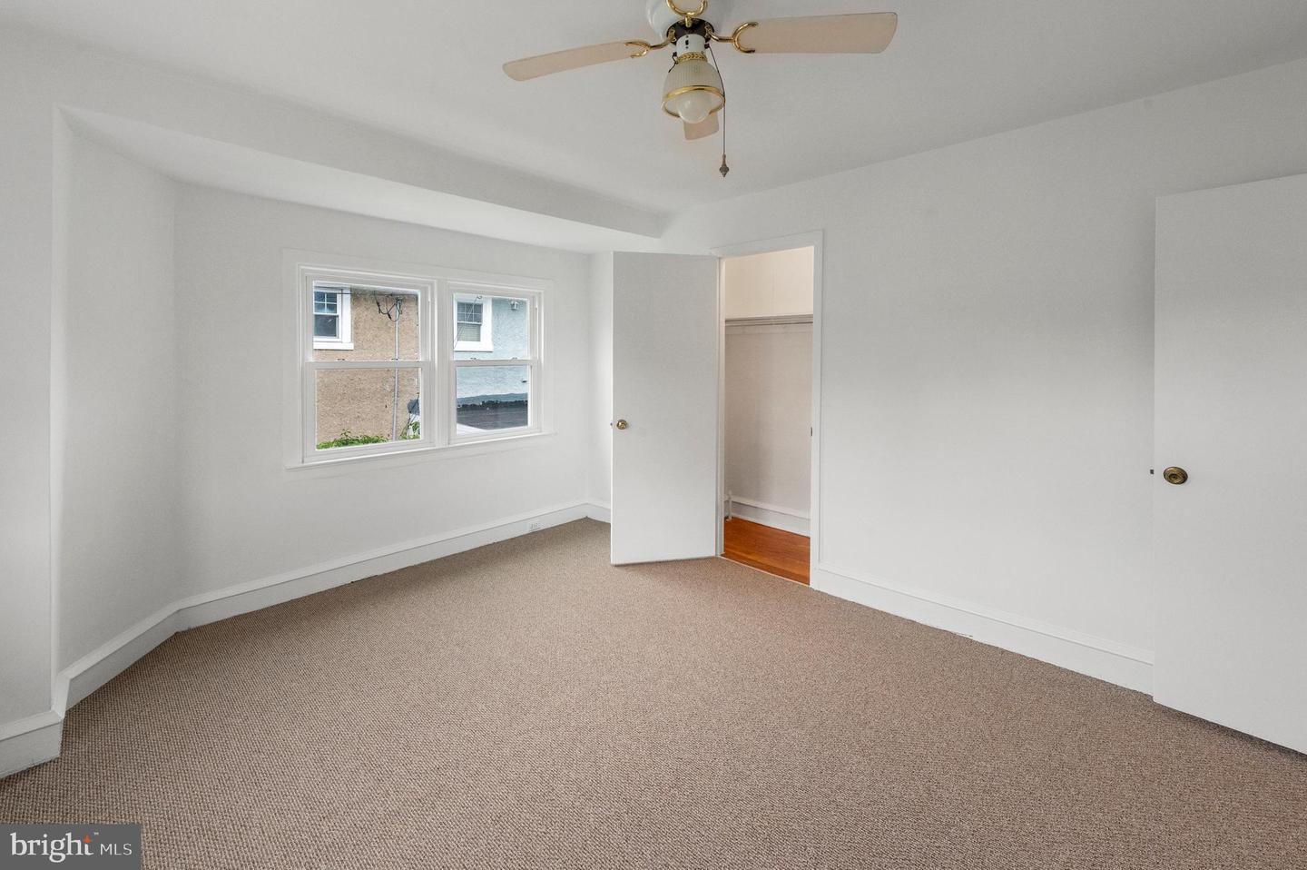 215 W Durand St