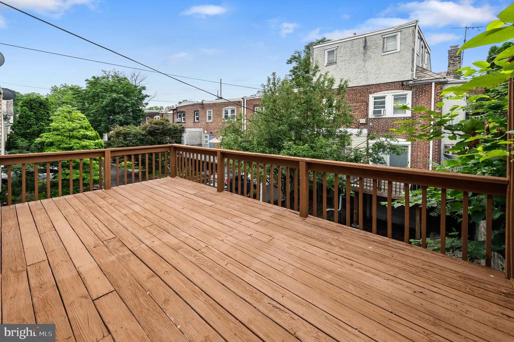 215 W Durand St