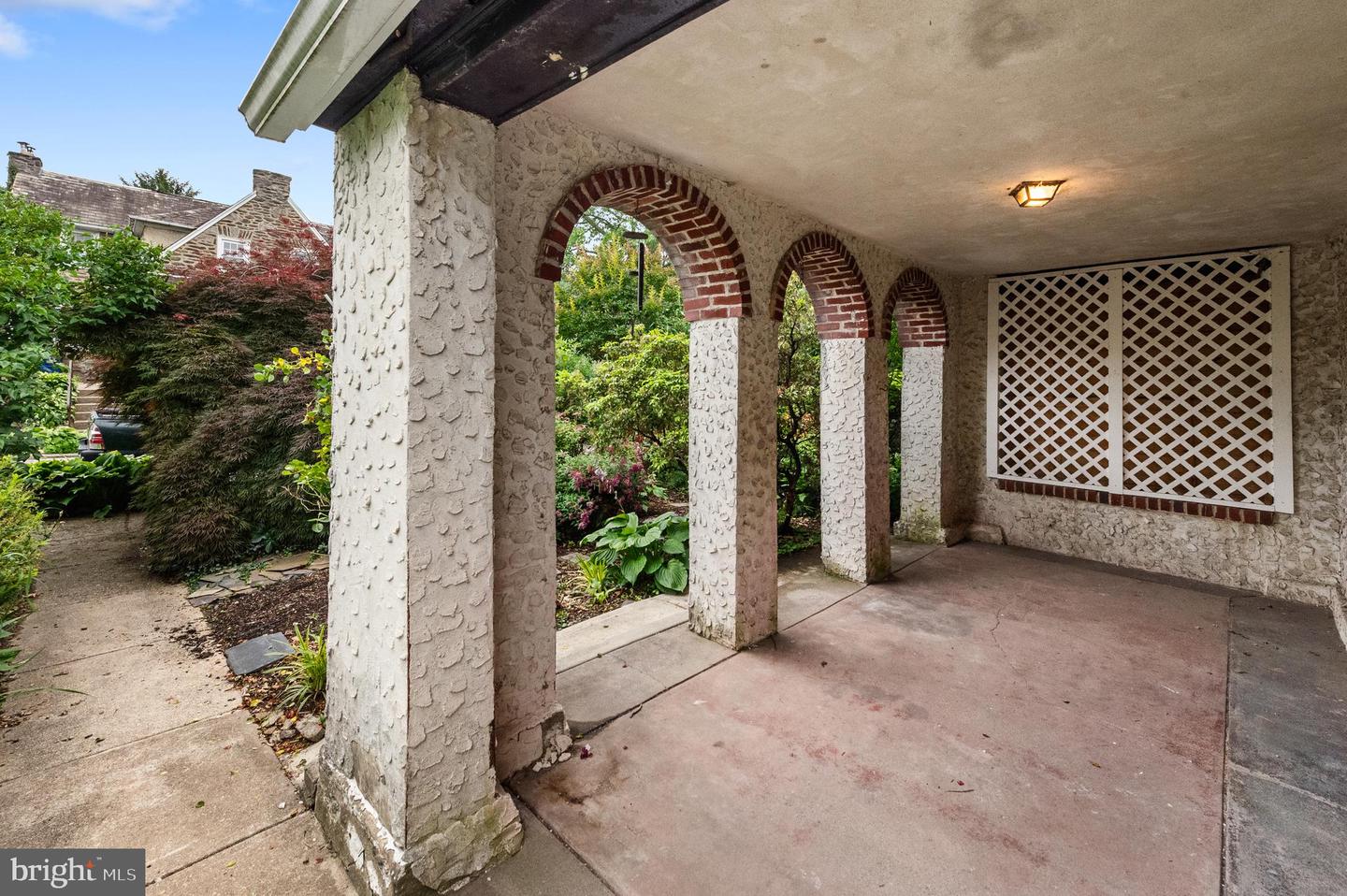 215 W Durand St
