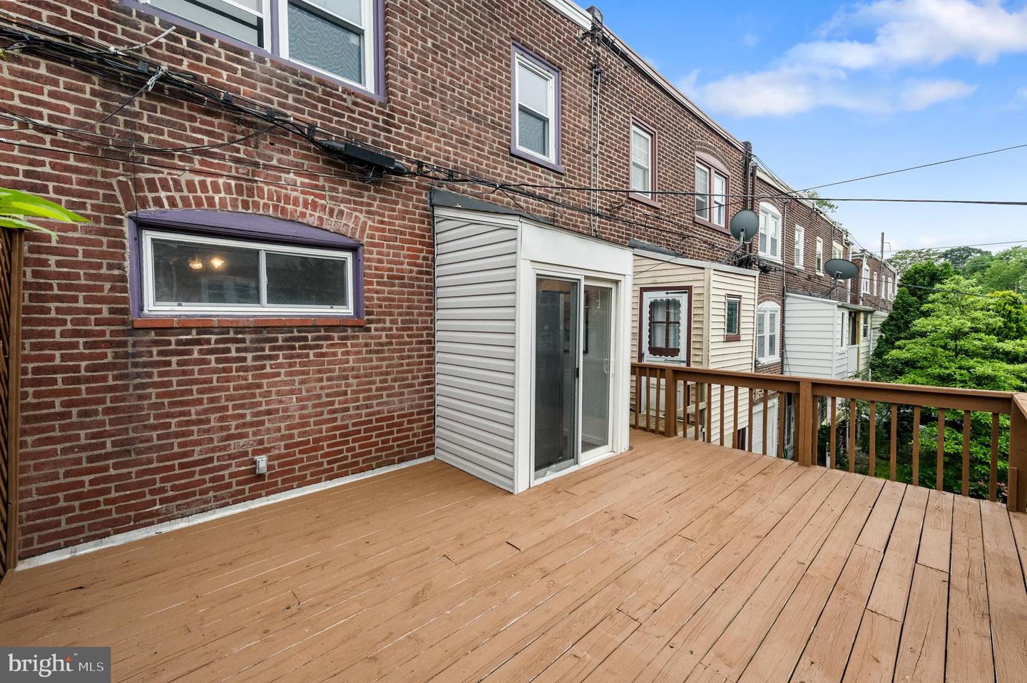 215 W Durand St