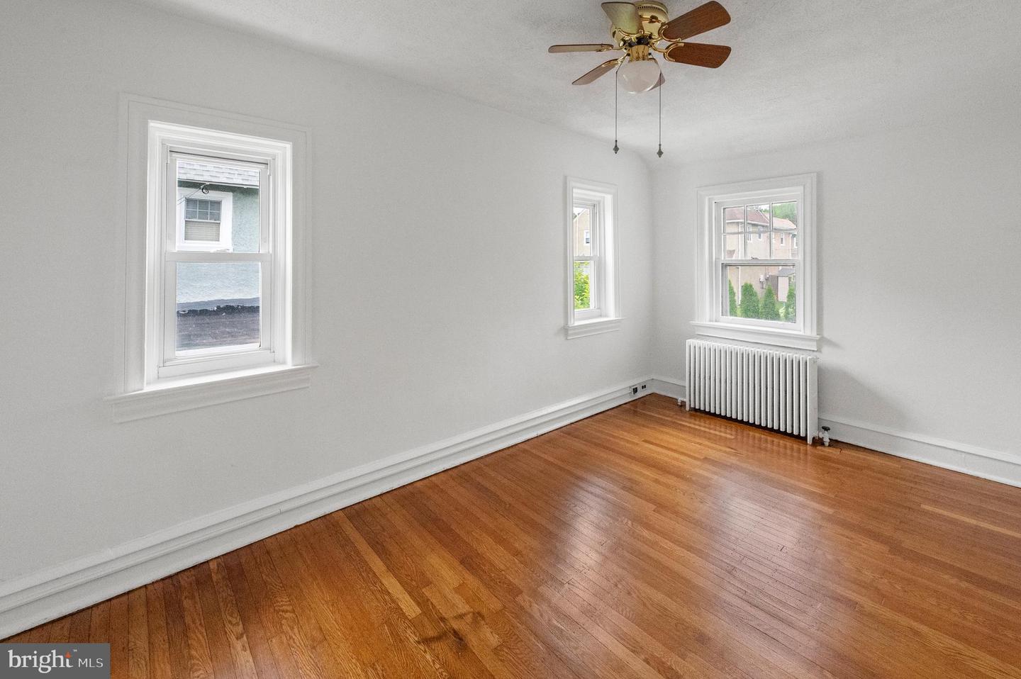 215 W Durand St