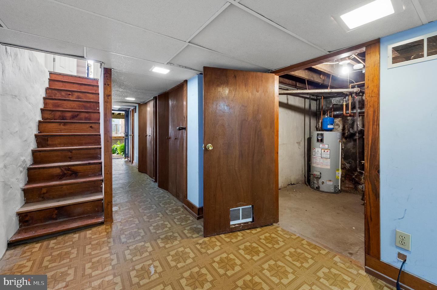215 W Durand St