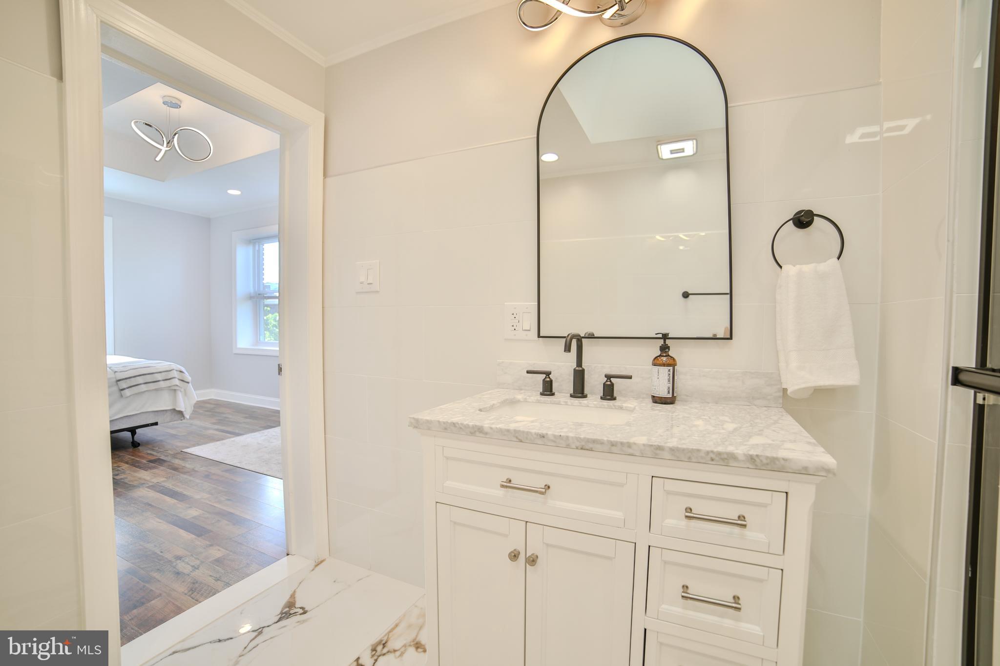 628 S Clifton