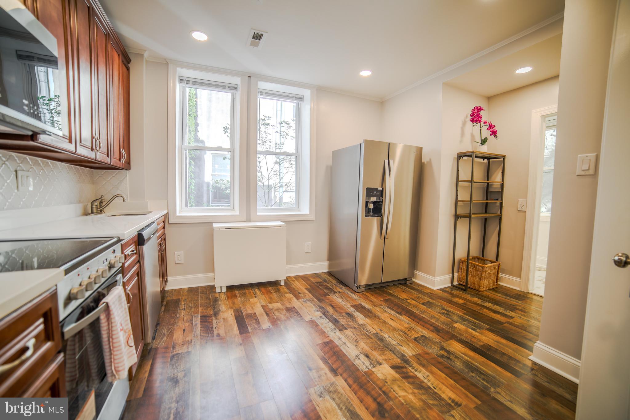 628 S Clifton