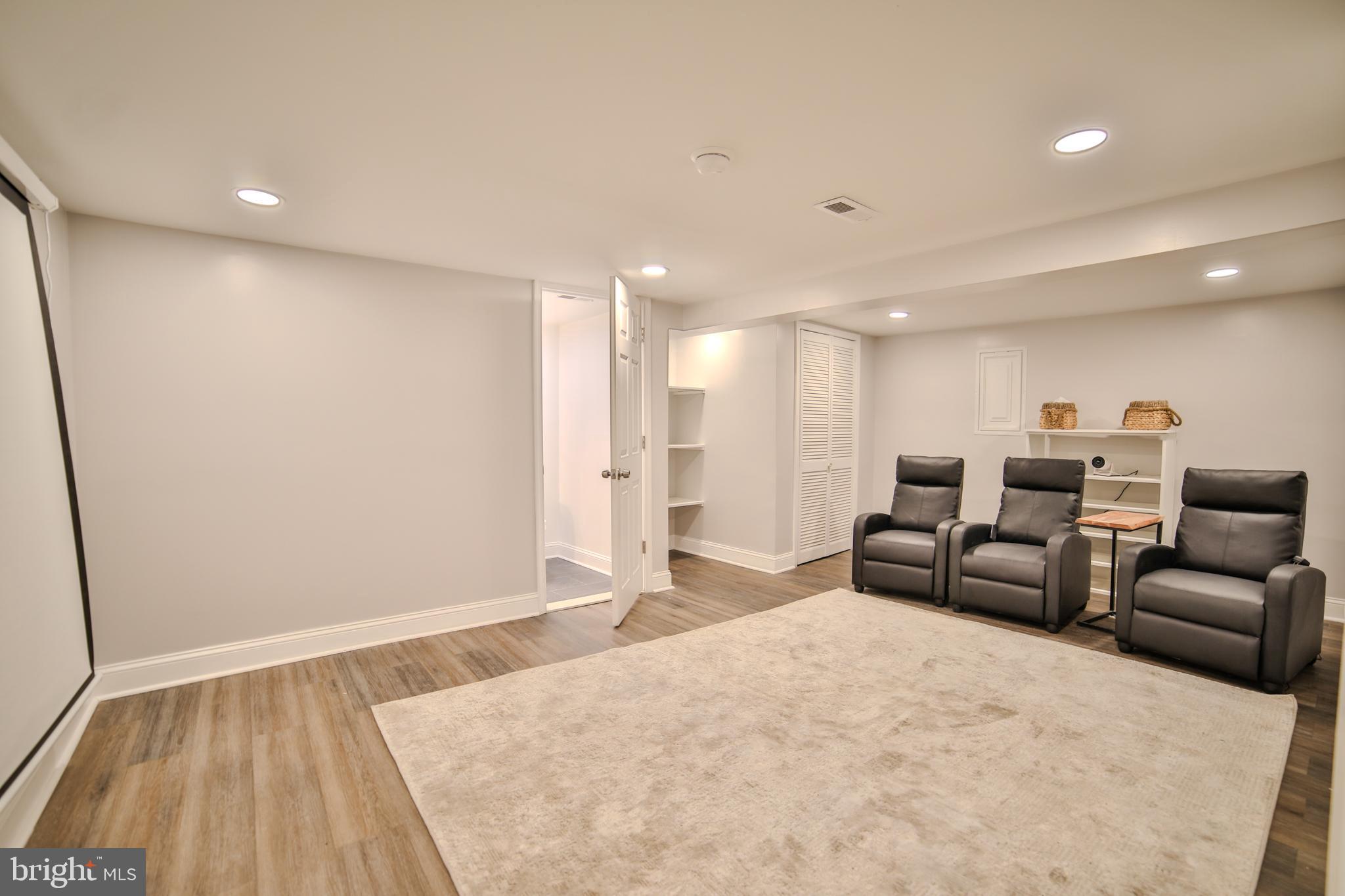 628 S Clifton