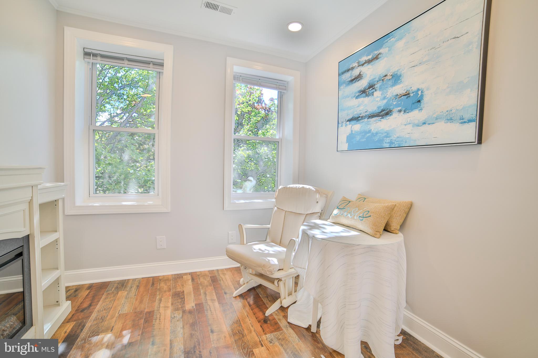 628 S Clifton