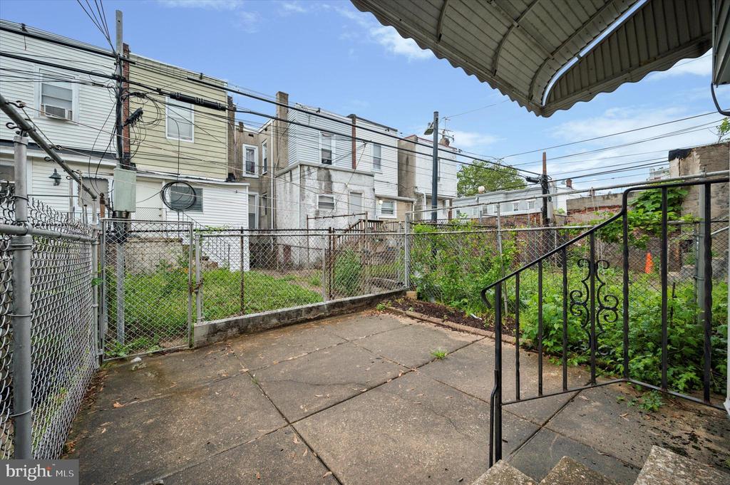 158 N Millick St #1