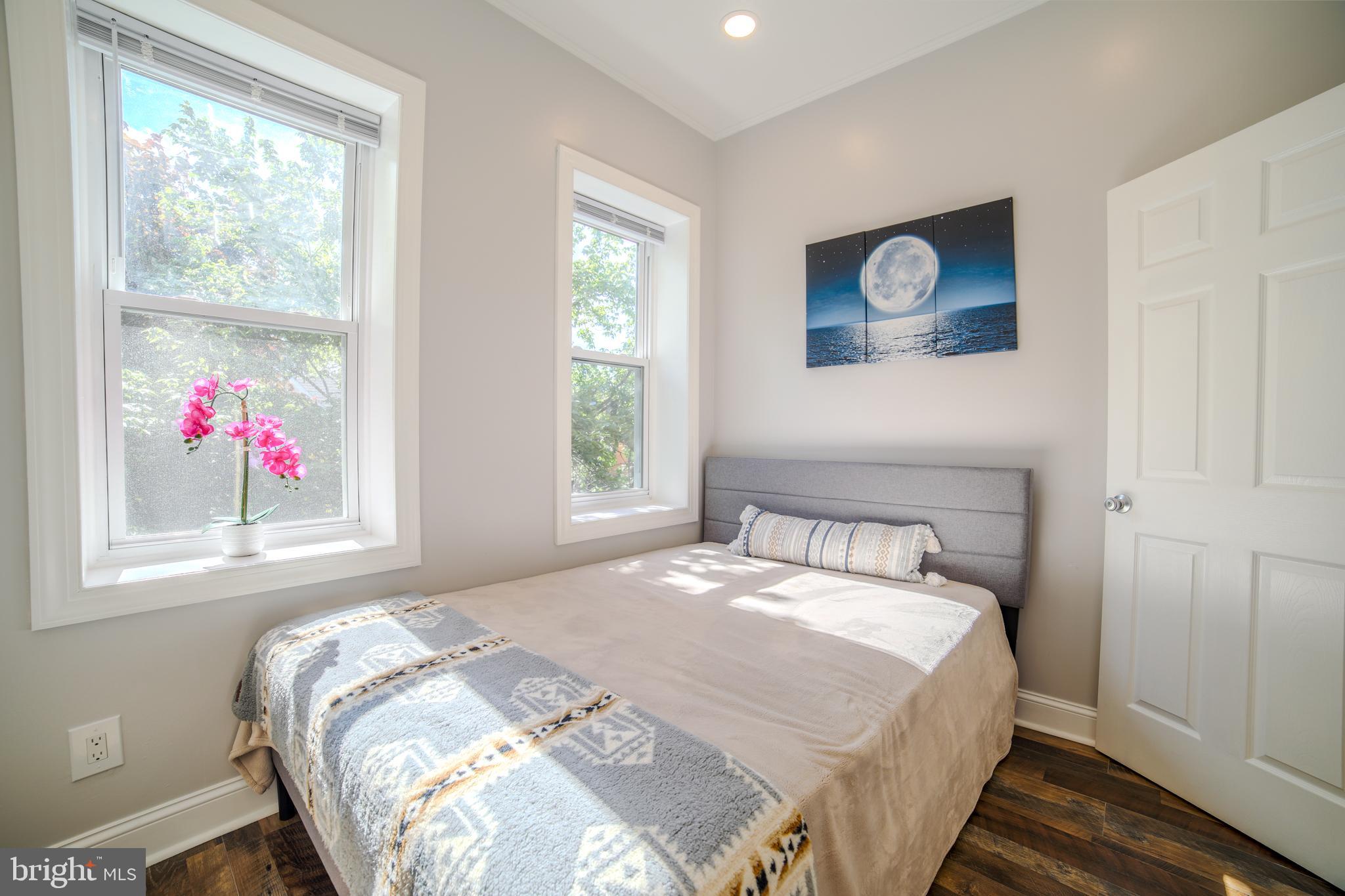 628 S Clifton