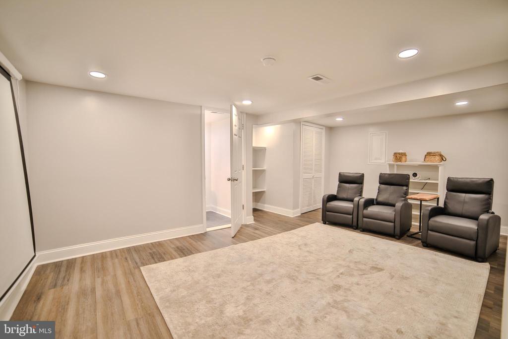 628 S Clifton