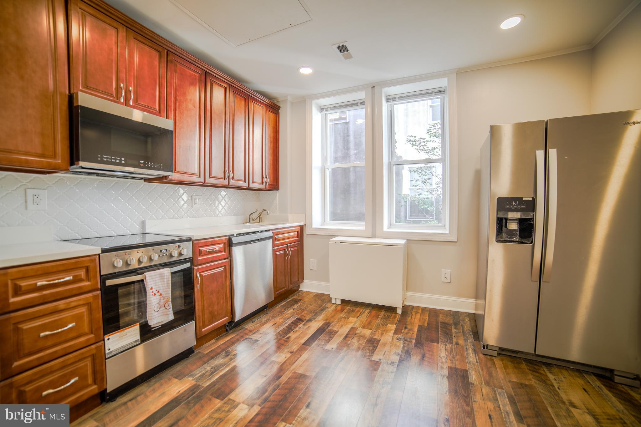 628 S Clifton