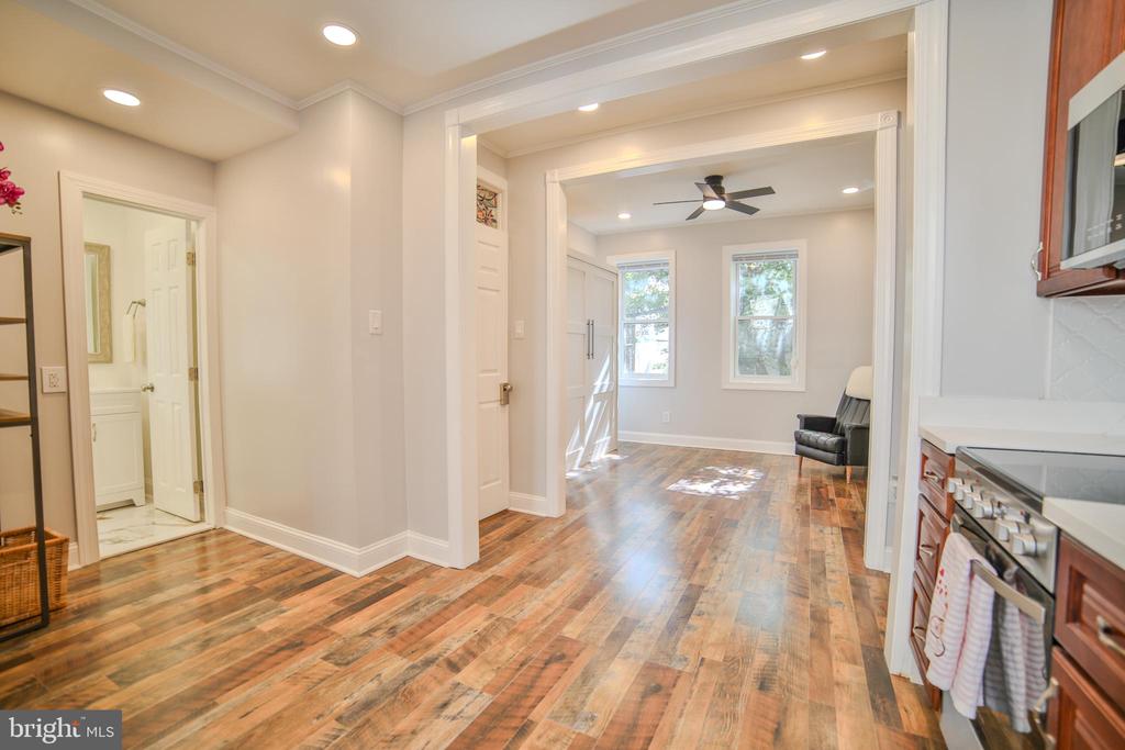 628 S Clifton