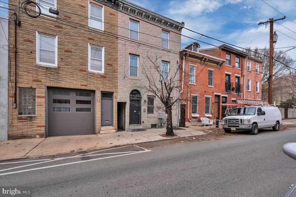 1014 N 4th St