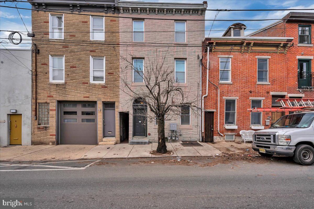 1014 N 4th St