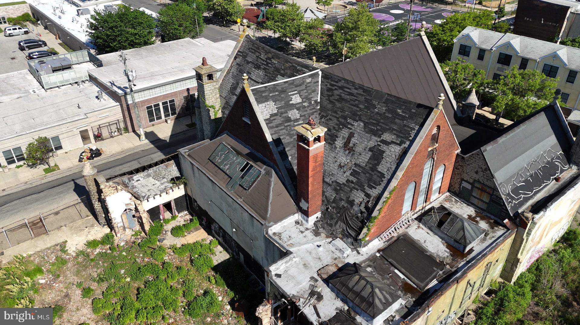 2036-40 Cecil B Moore Ave