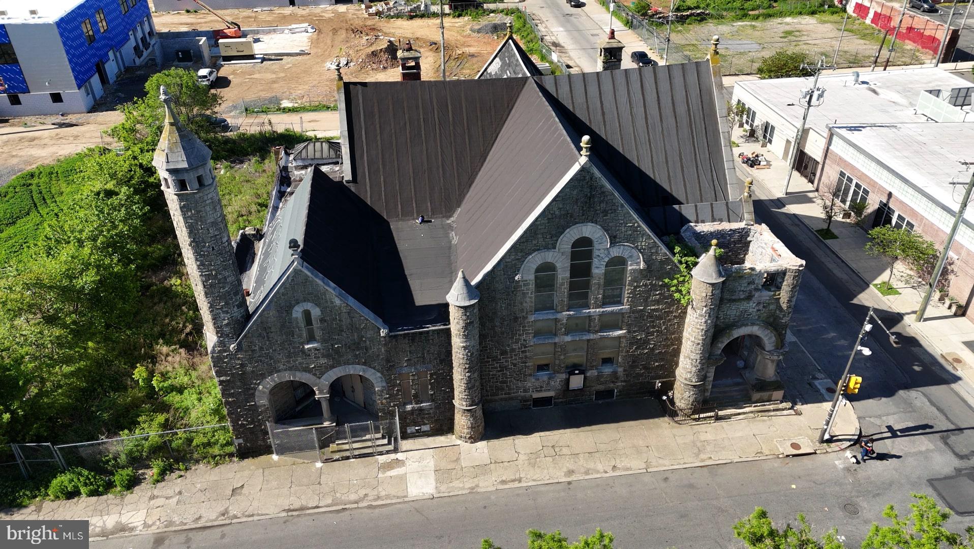 2036-40 Cecil B Moore Ave