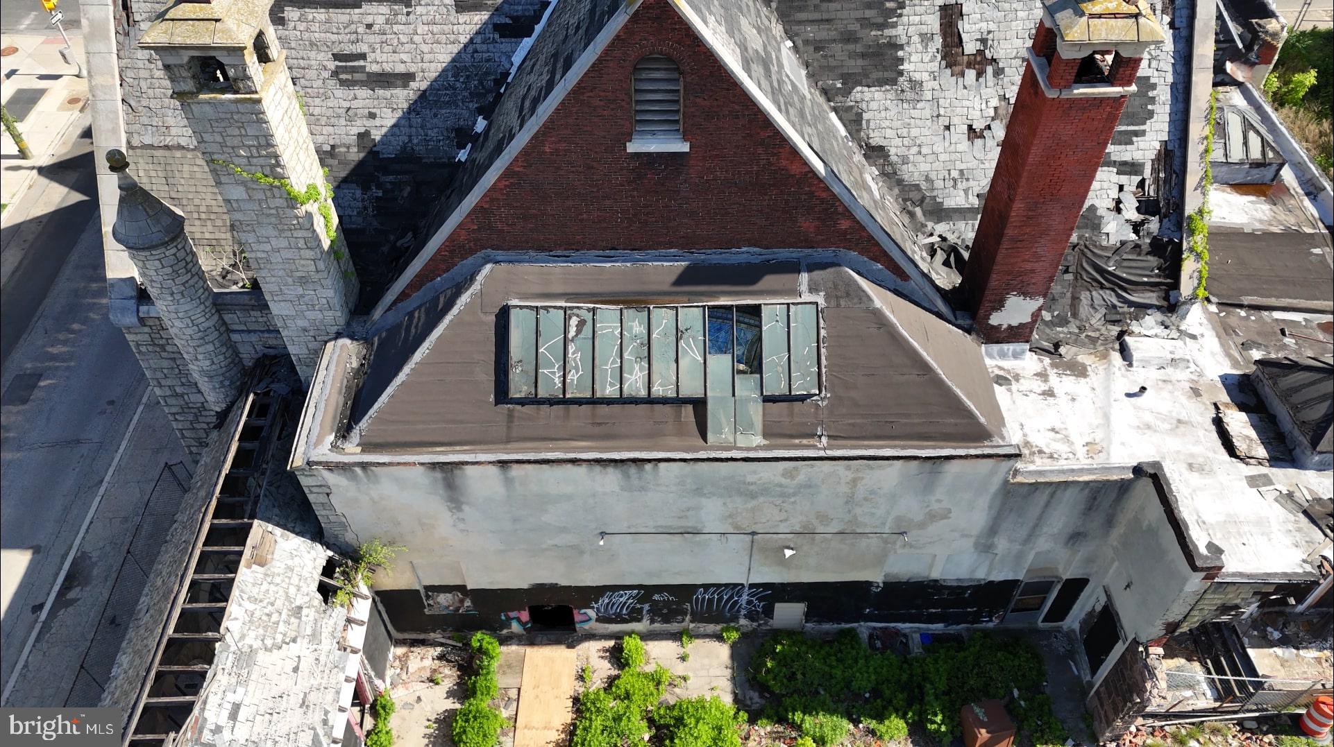 2036-40 Cecil B Moore Ave