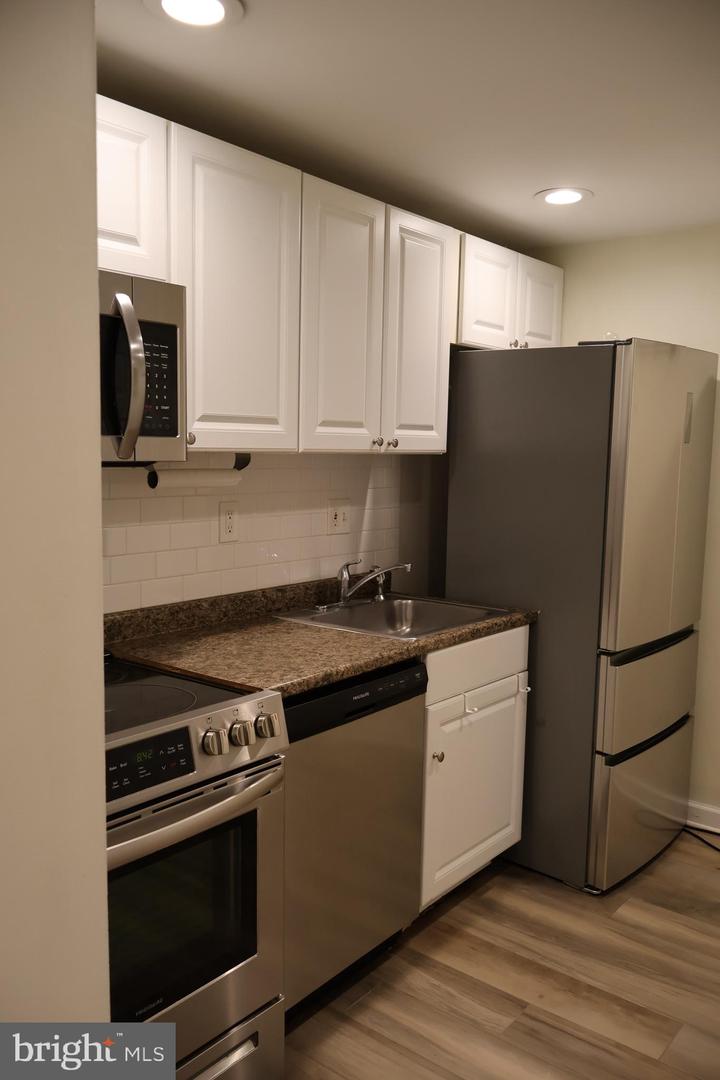 33 S 19TH ST #3RD FLOOR