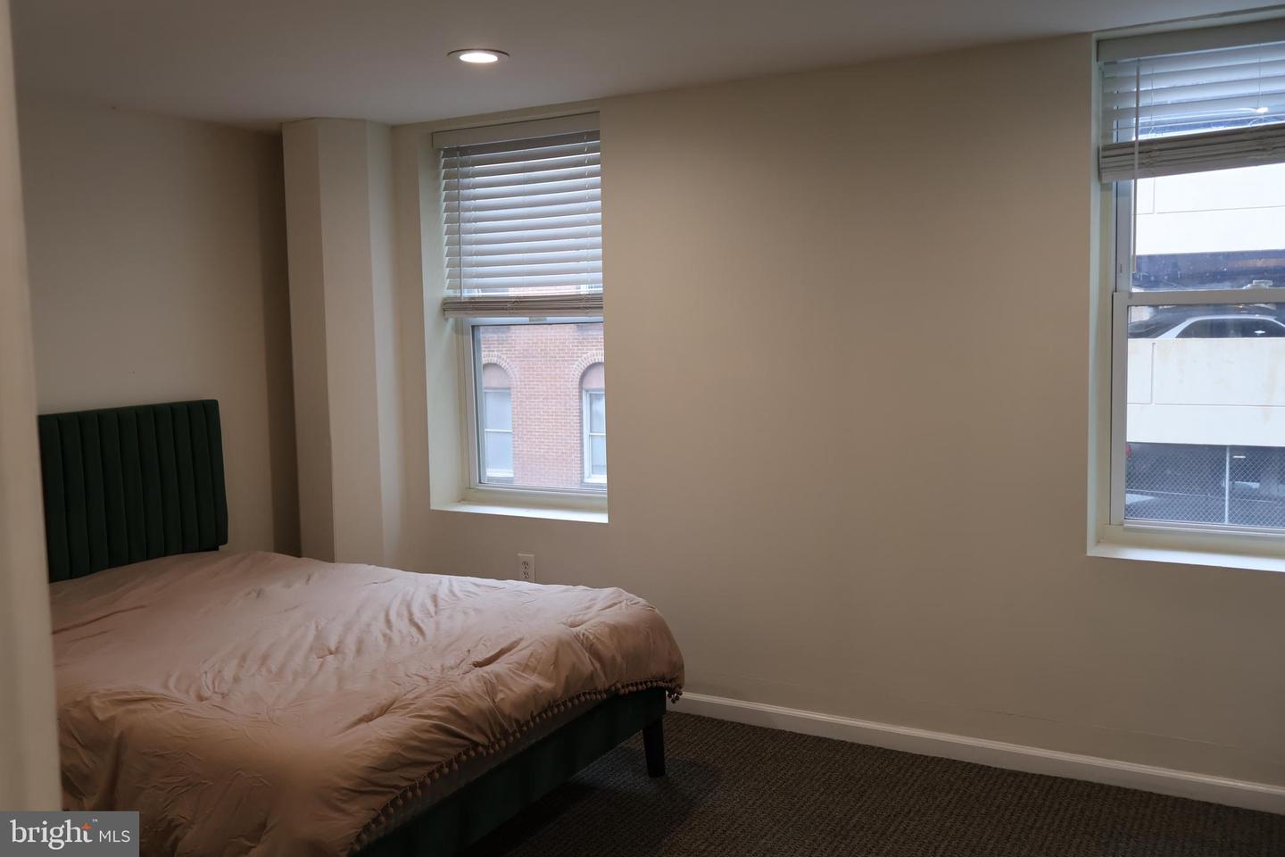33 S 19TH ST #3RD FLOOR