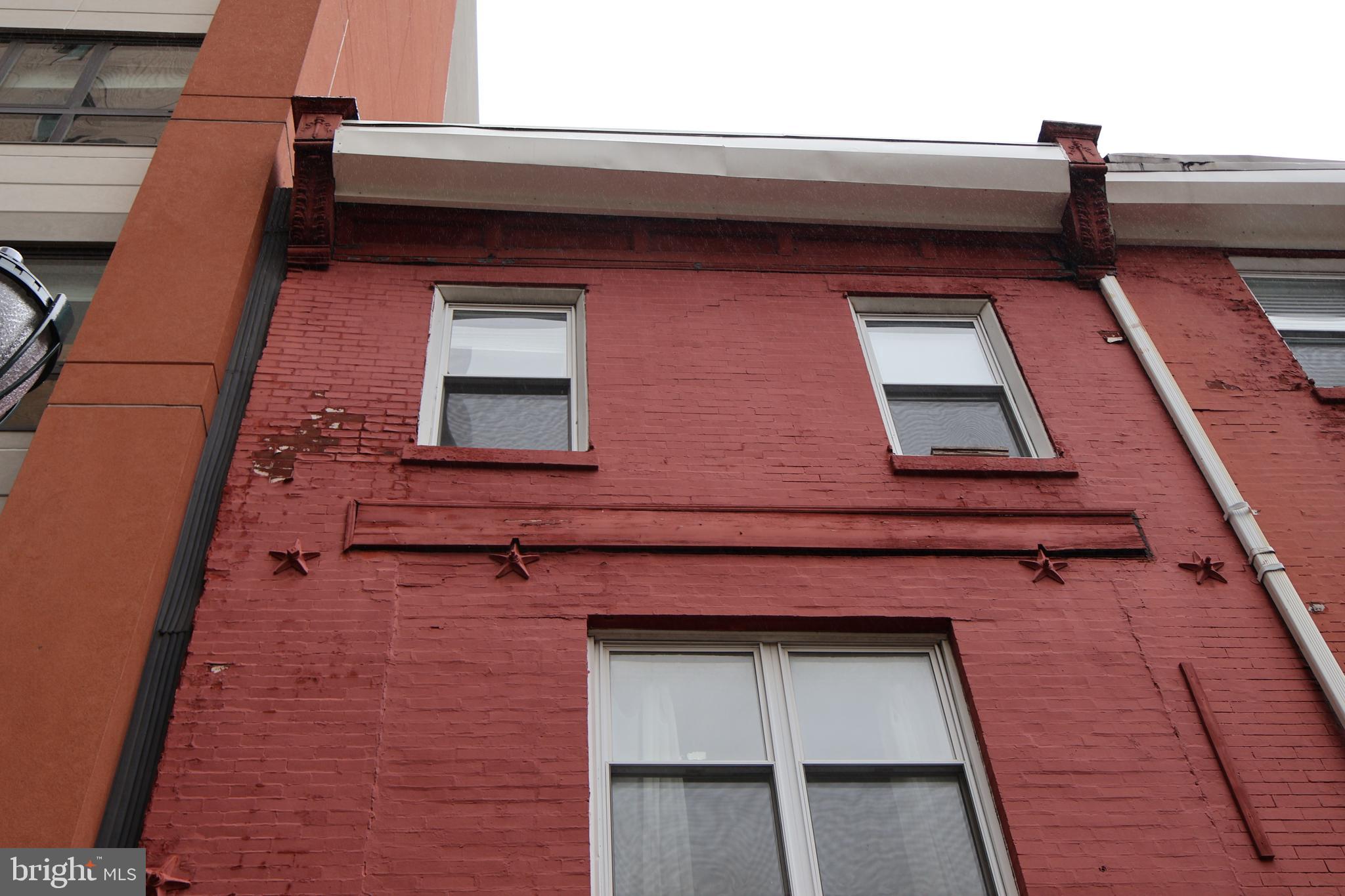 33 S 19TH ST #3RD FLOOR