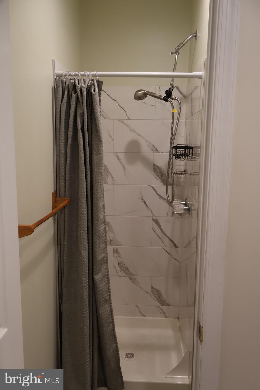 33 S 19TH ST #3RD FLOOR