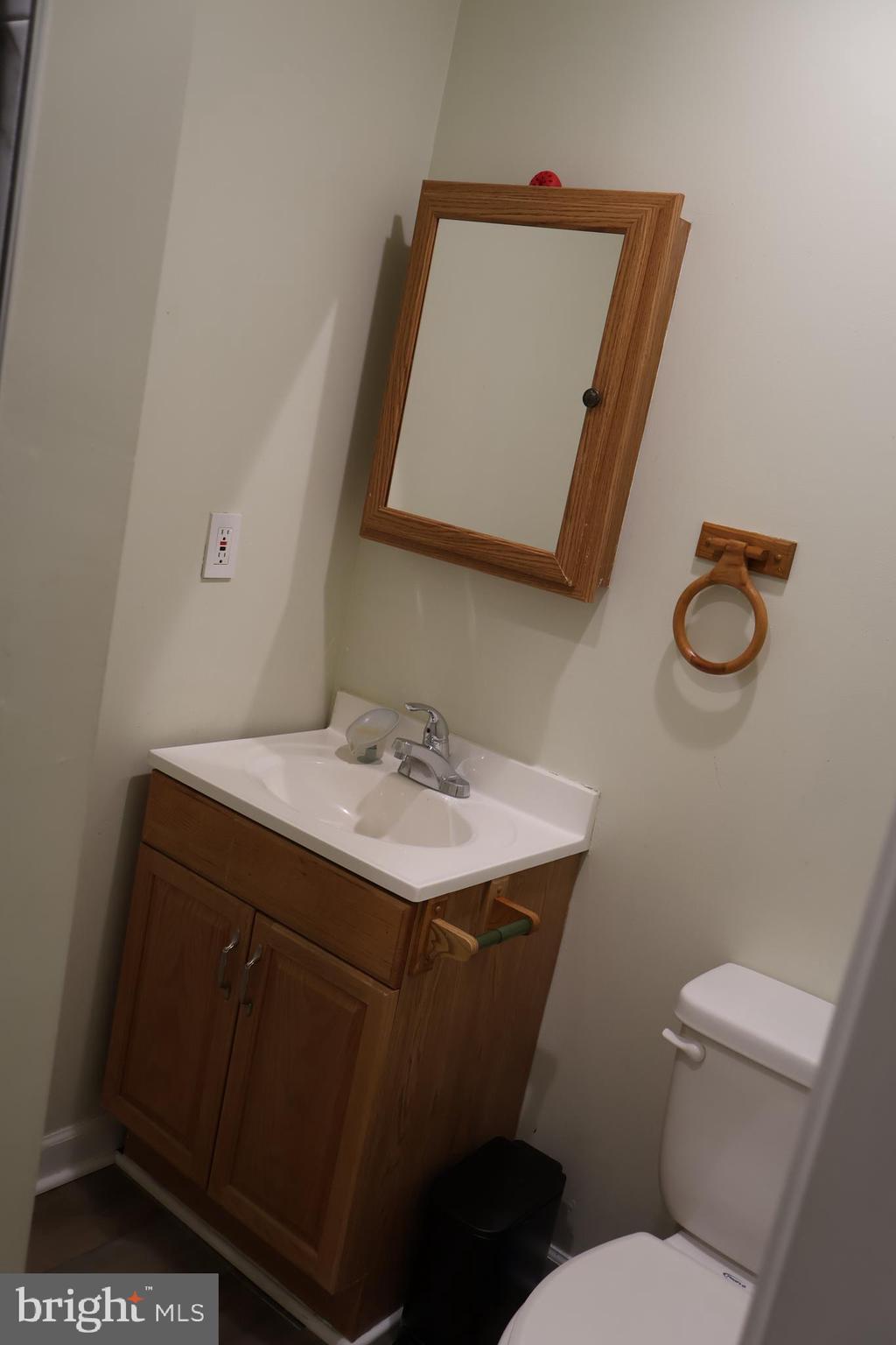 33 S 19TH ST #3RD FLOOR