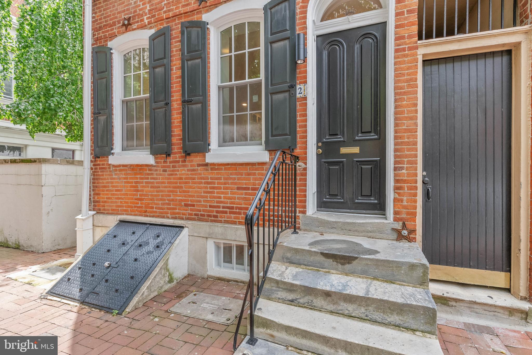 202 Spruce St