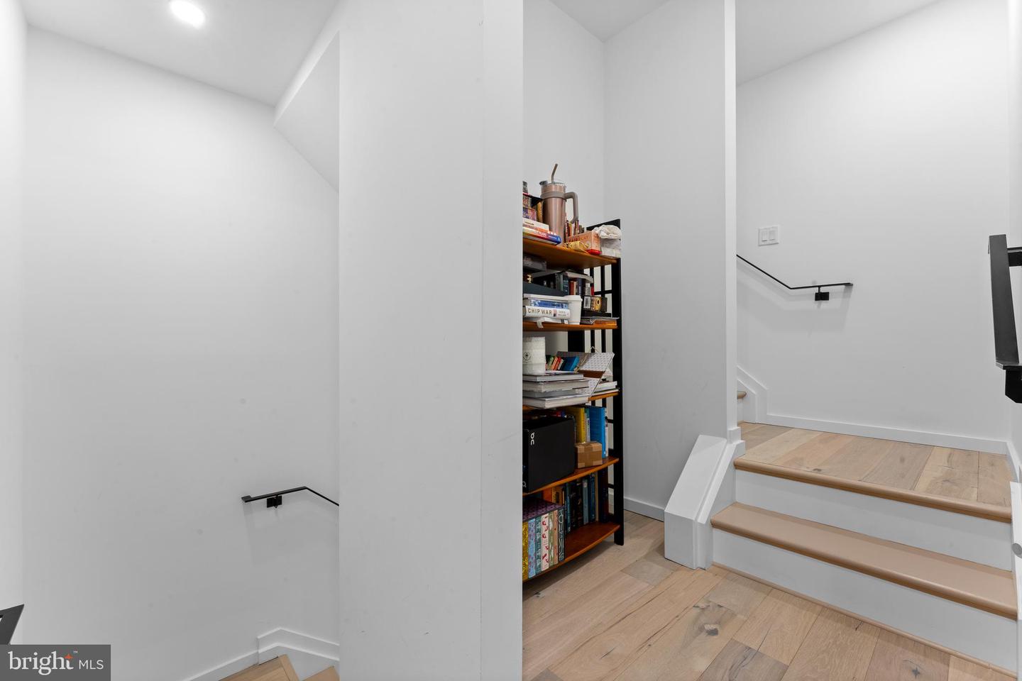 312 POPLAR ST