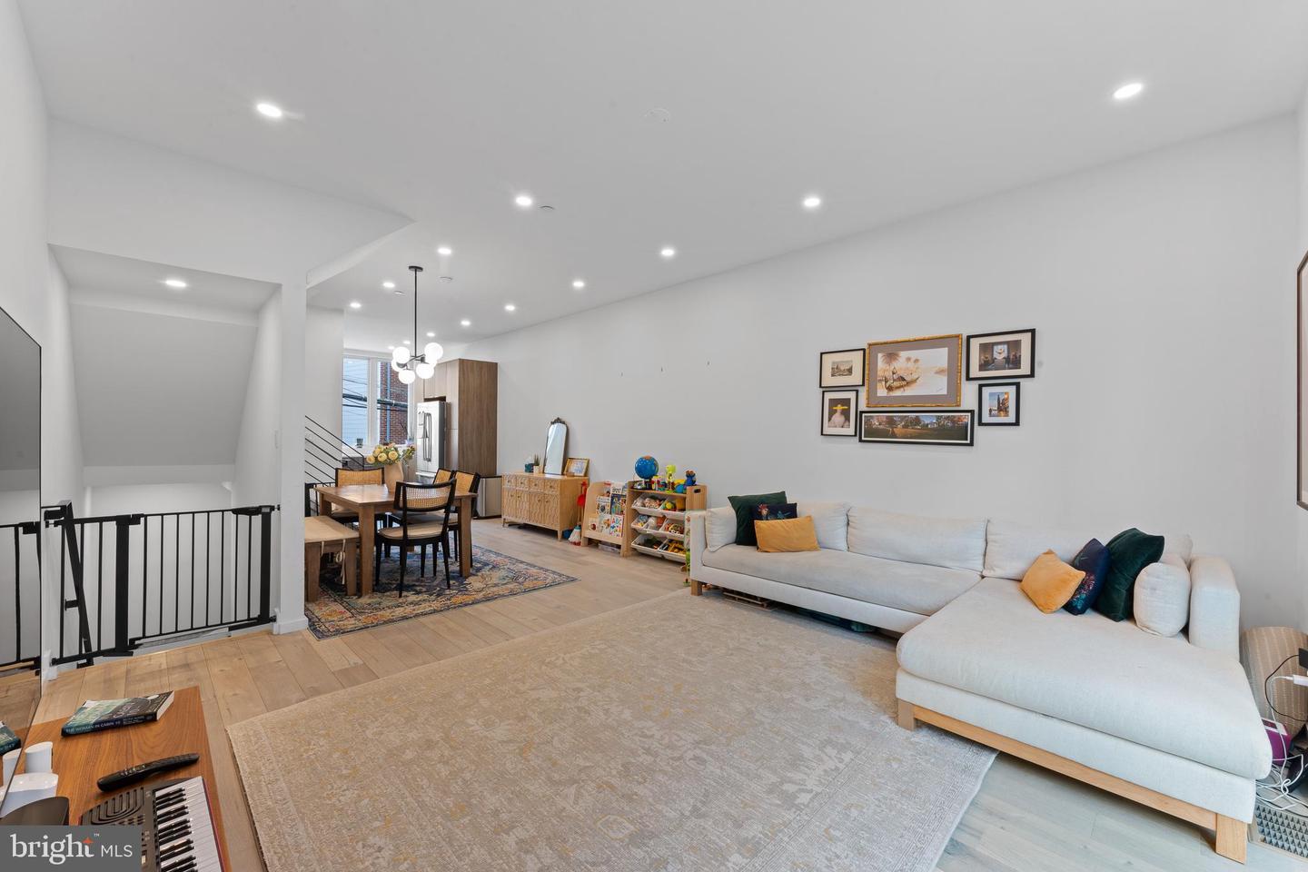 312 POPLAR ST