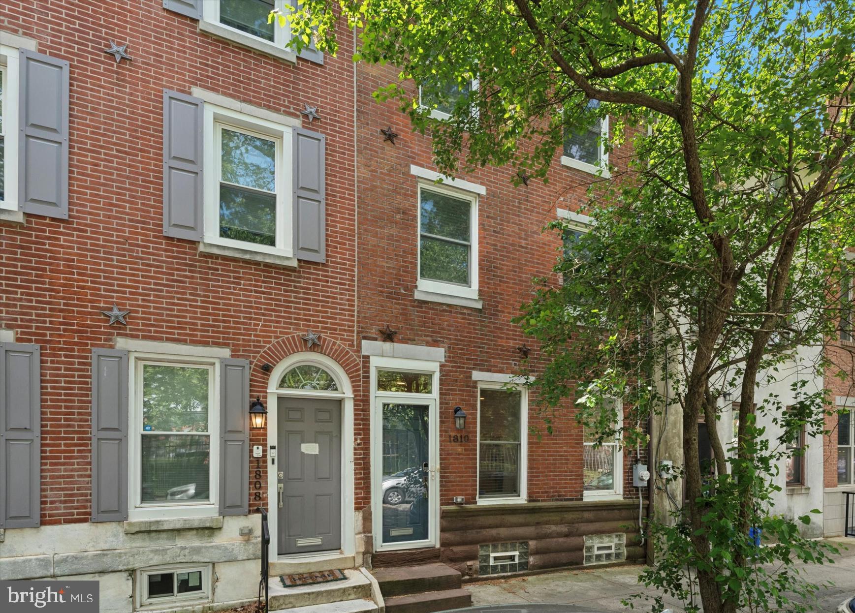 1810 Francis St