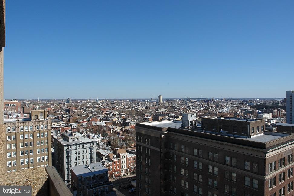 1326-42 Spruce St #1602