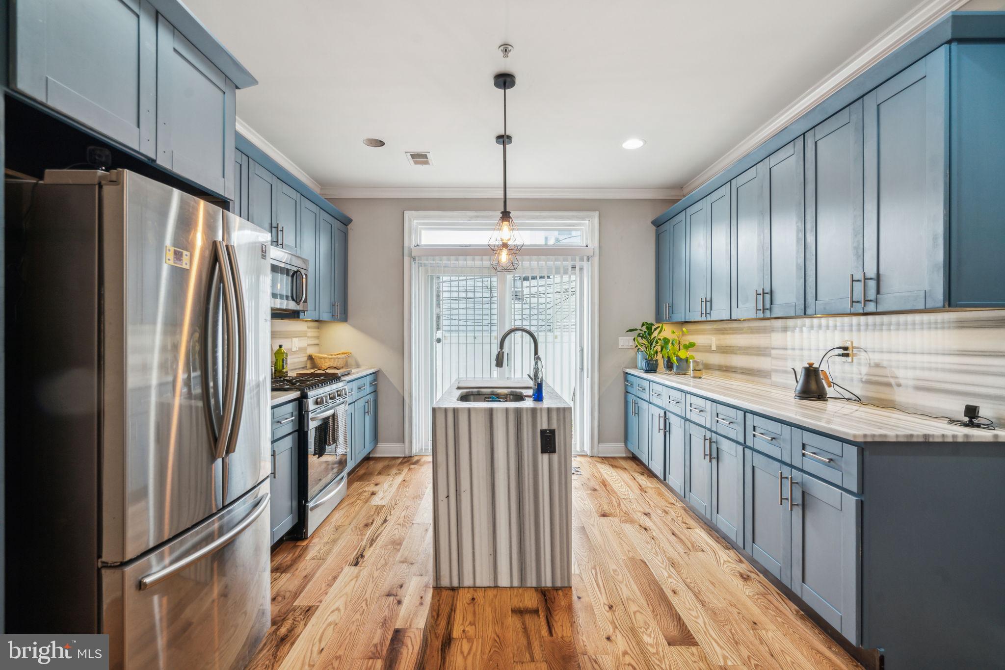 1444 N Myrtlewood St