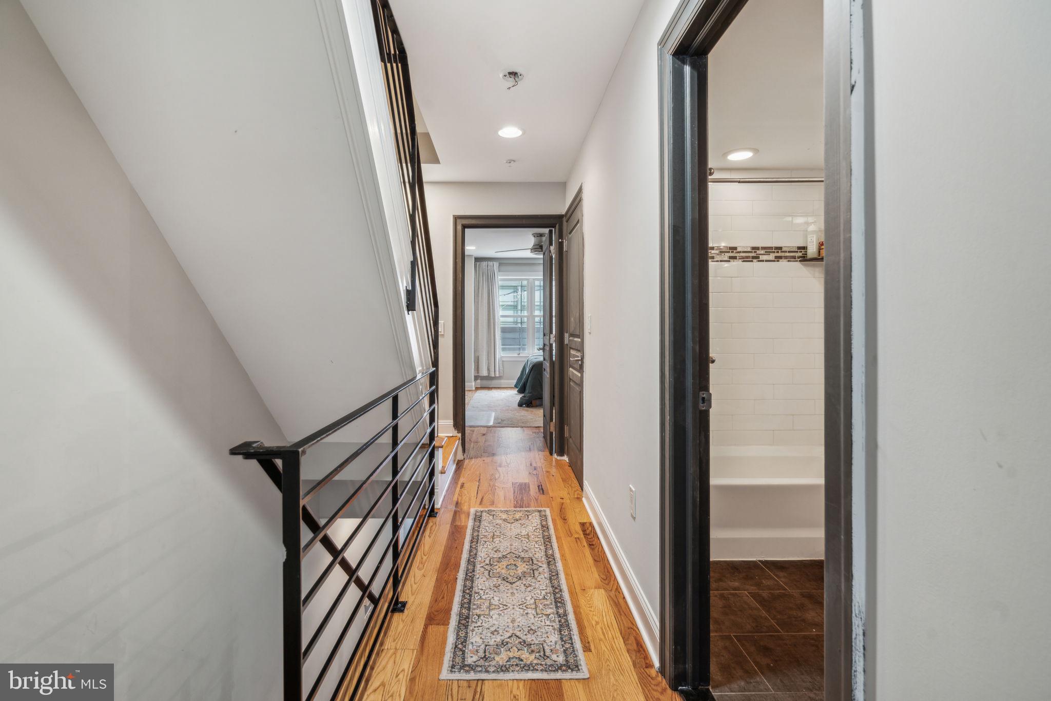 1444 N Myrtlewood St