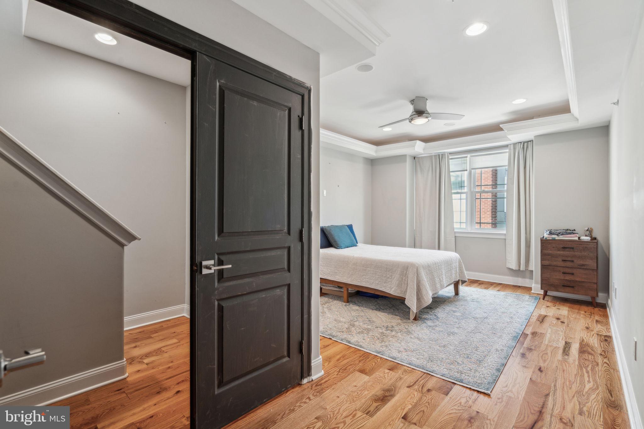 1444 N Myrtlewood St