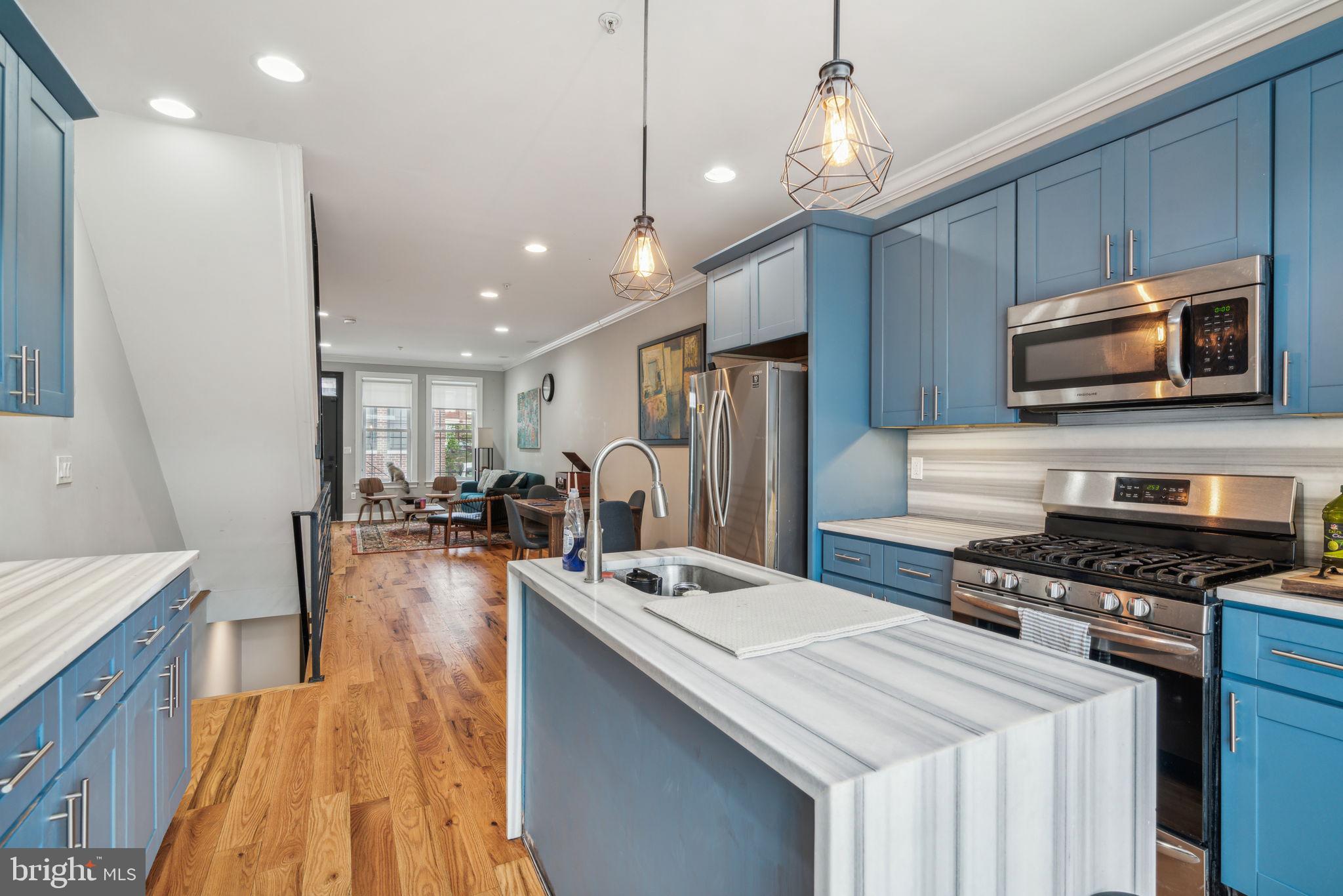 1444 N Myrtlewood St