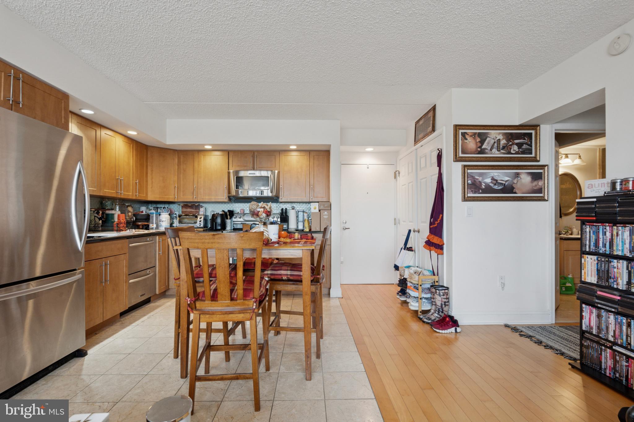 200-10 Lombard St #728