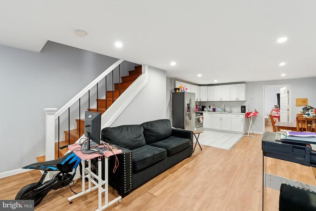3439 Decatur St