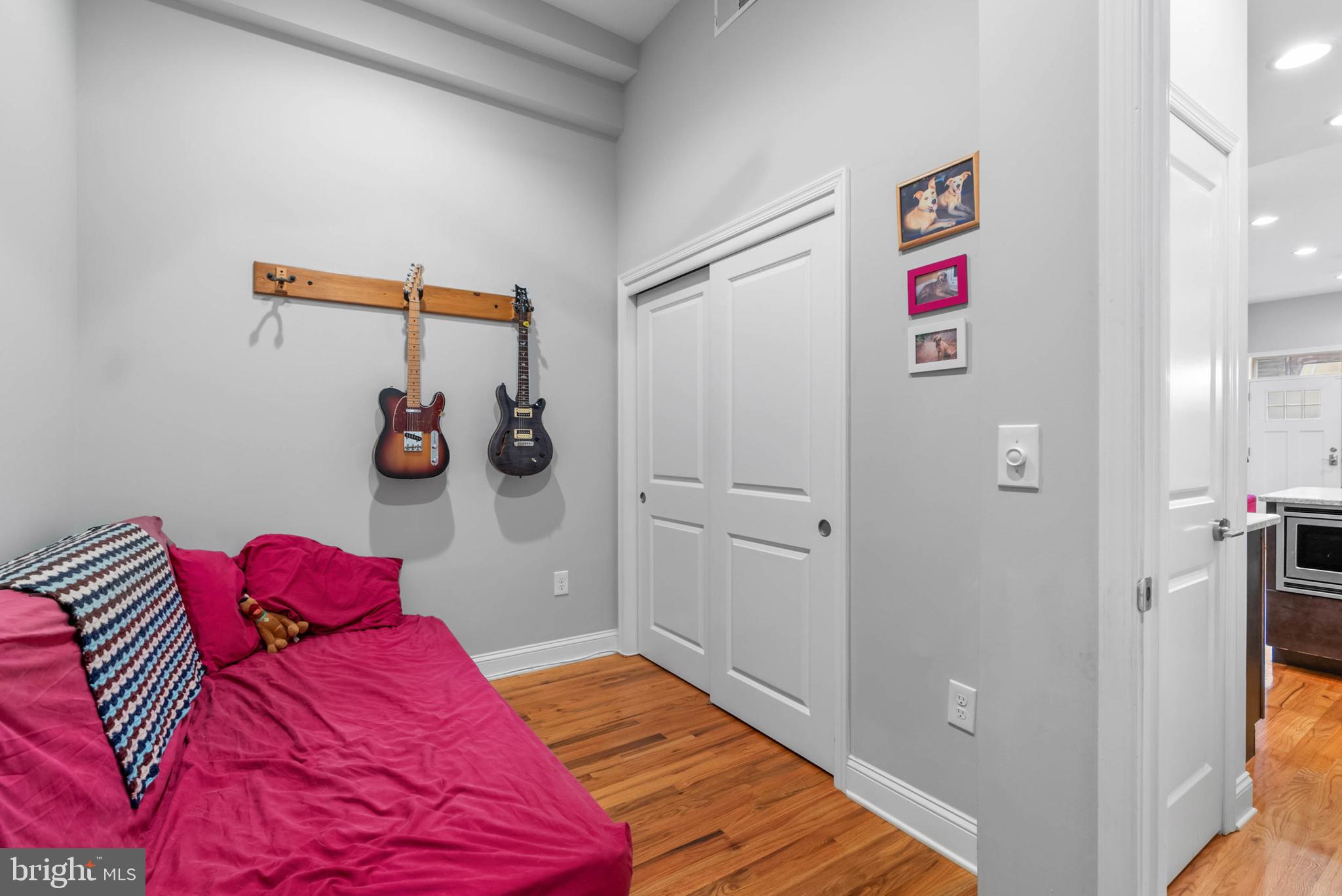 1138 Emily St