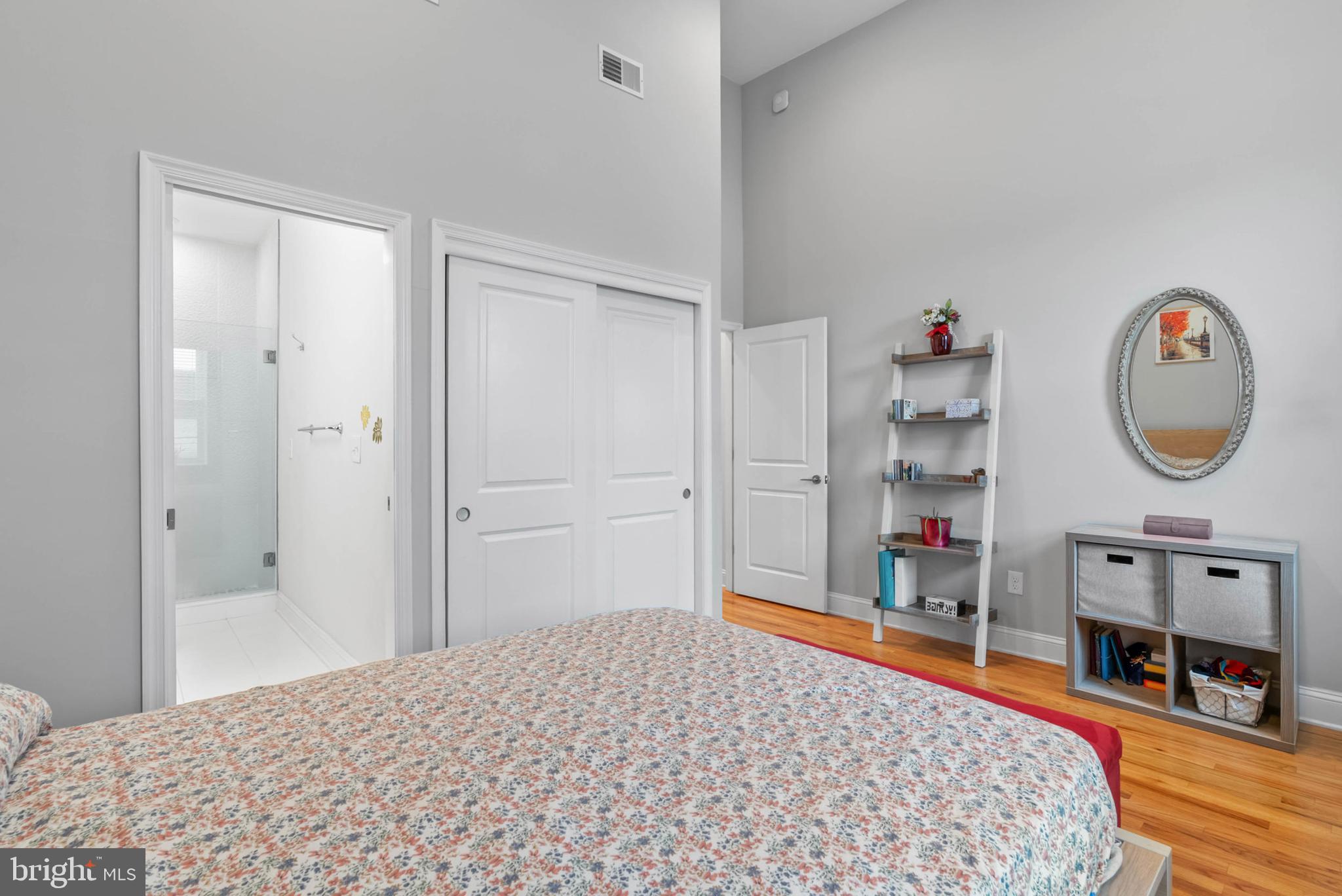 1138 Emily St