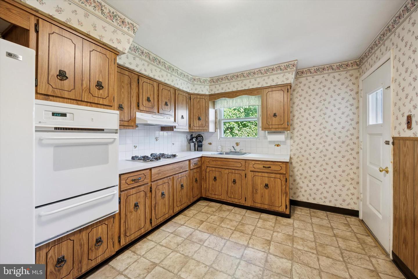 7937 Anita Dr