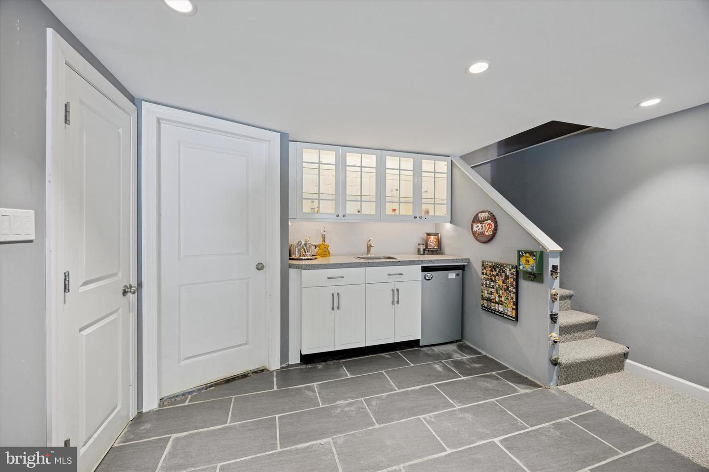 7937 Anita Dr