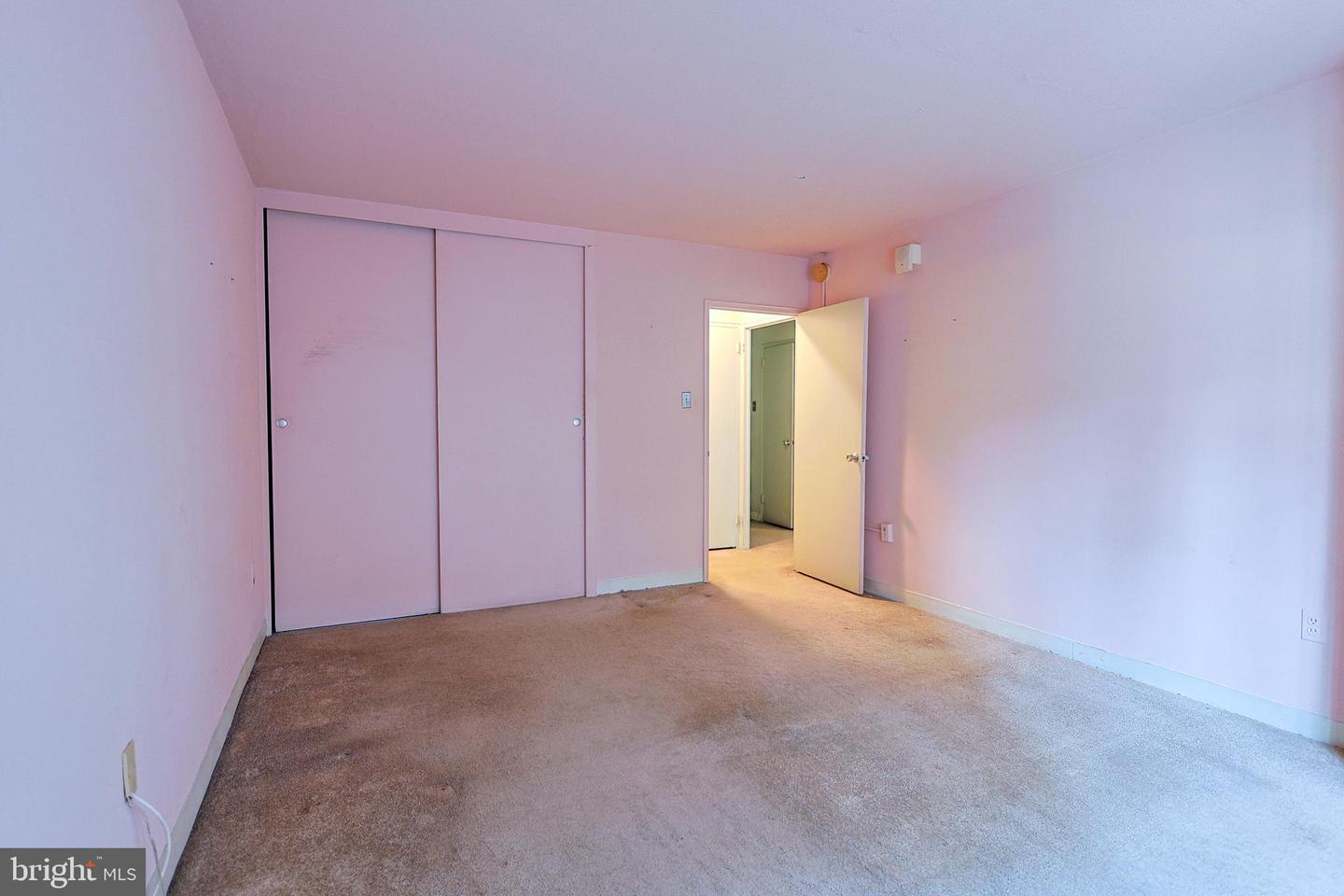 1900 John F Kennedy Blvd #820