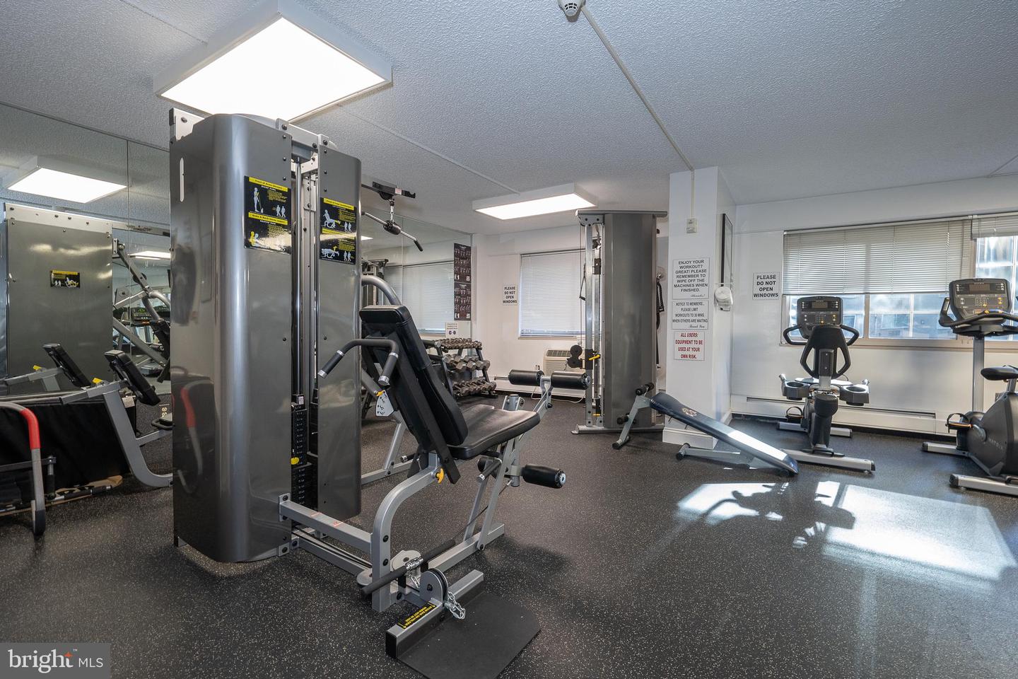 1900 John F Kennedy Blvd #820