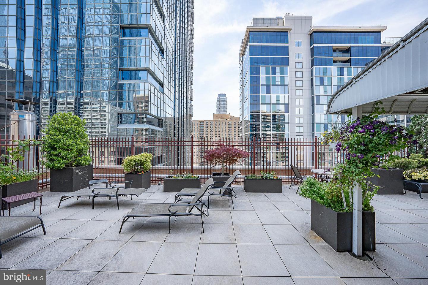 1900 John F Kennedy Blvd #820