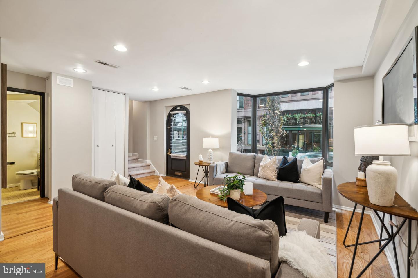 2024 WALNUT ST #2024